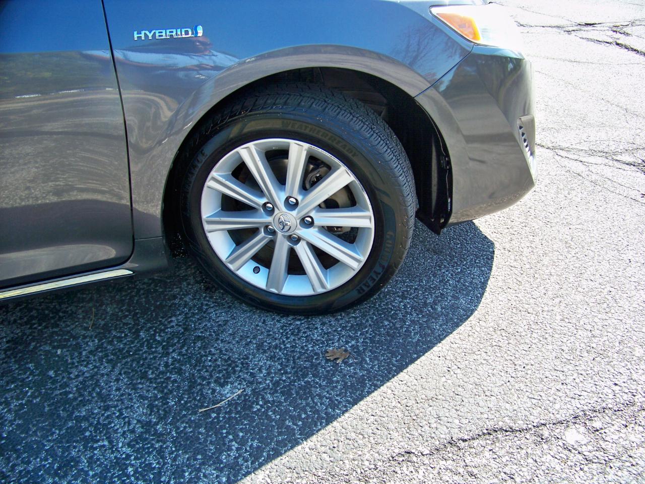 Toyota Camry Hybrid XLE 2014