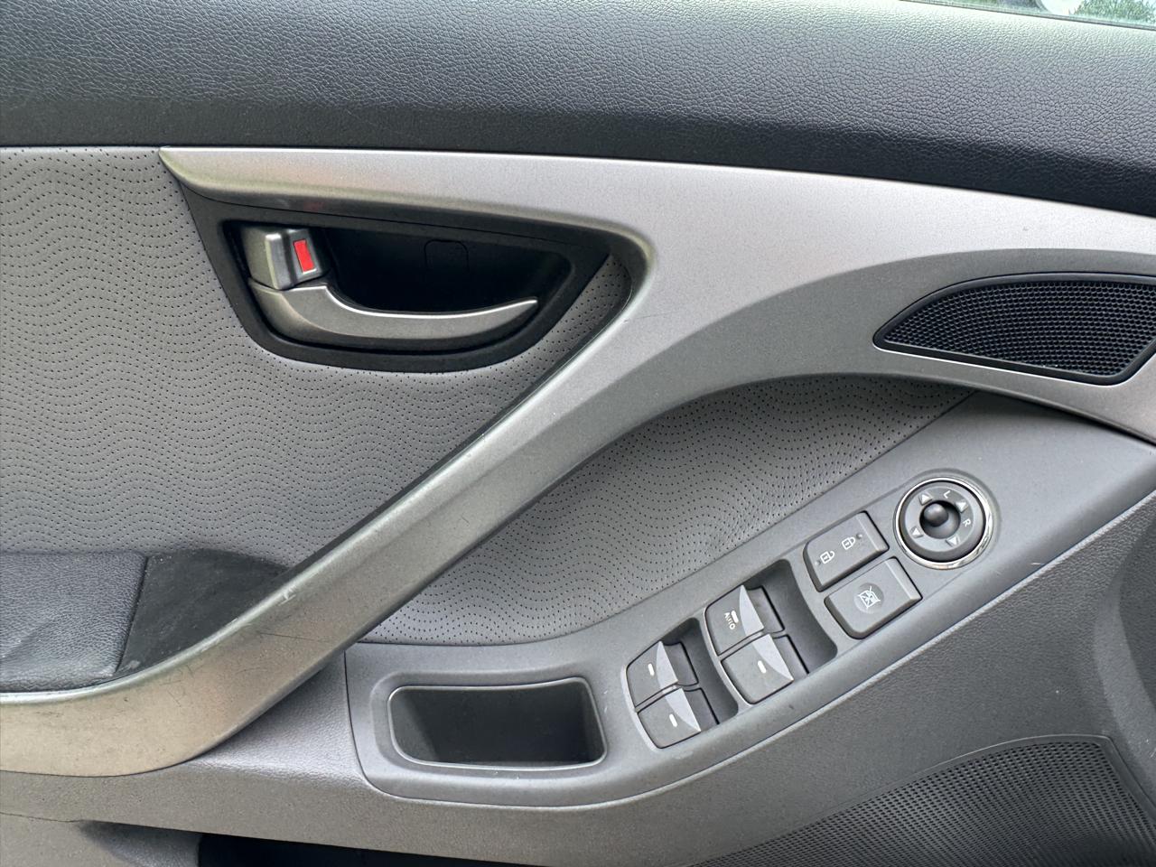 Hyundai Elantra Limited 2013