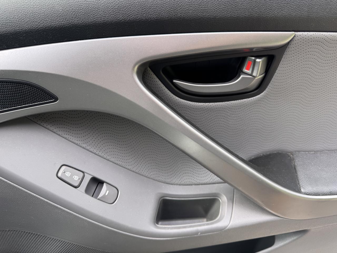 Hyundai Elantra Limited 2013