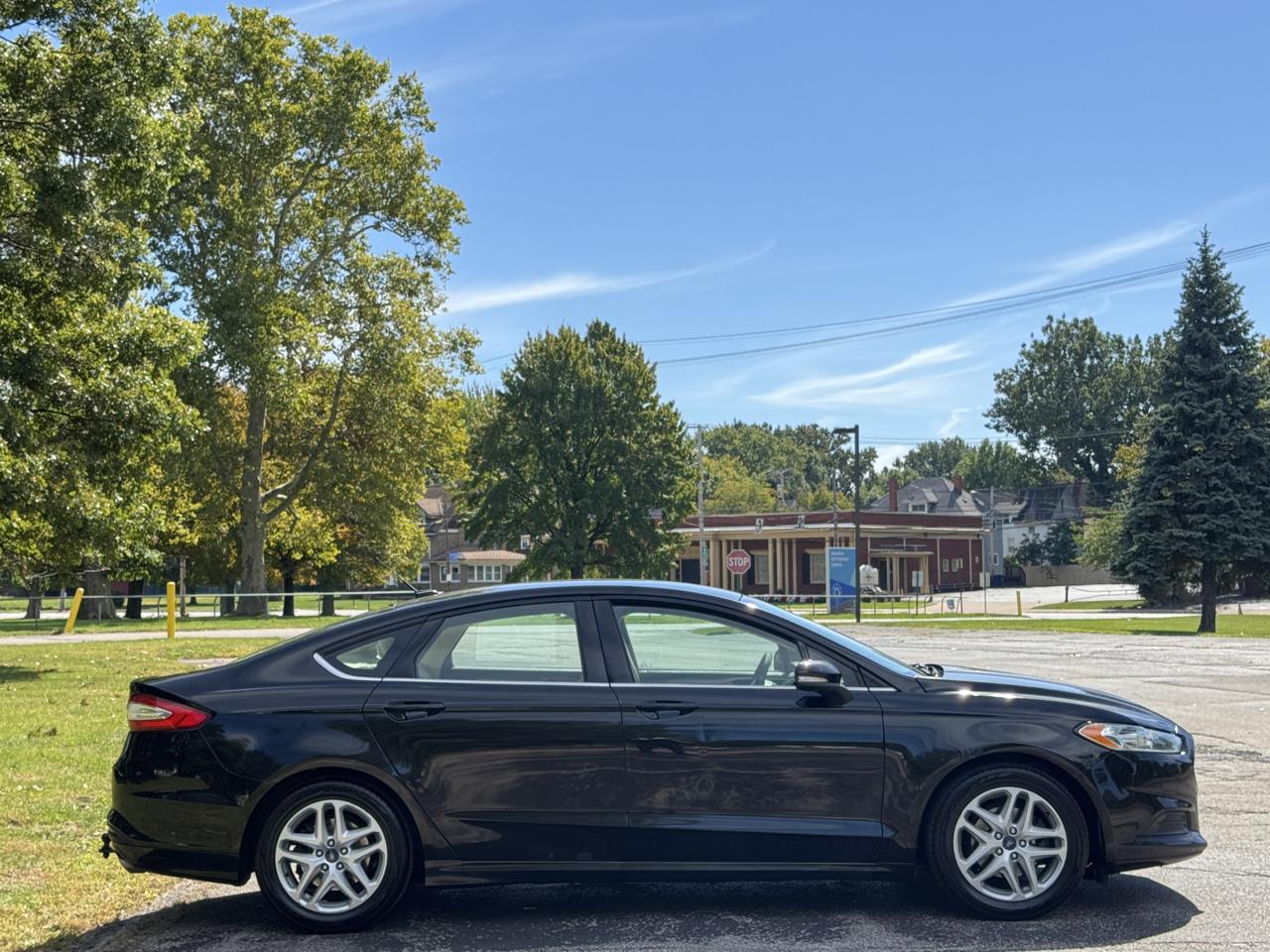 Ford Fusion photo 9