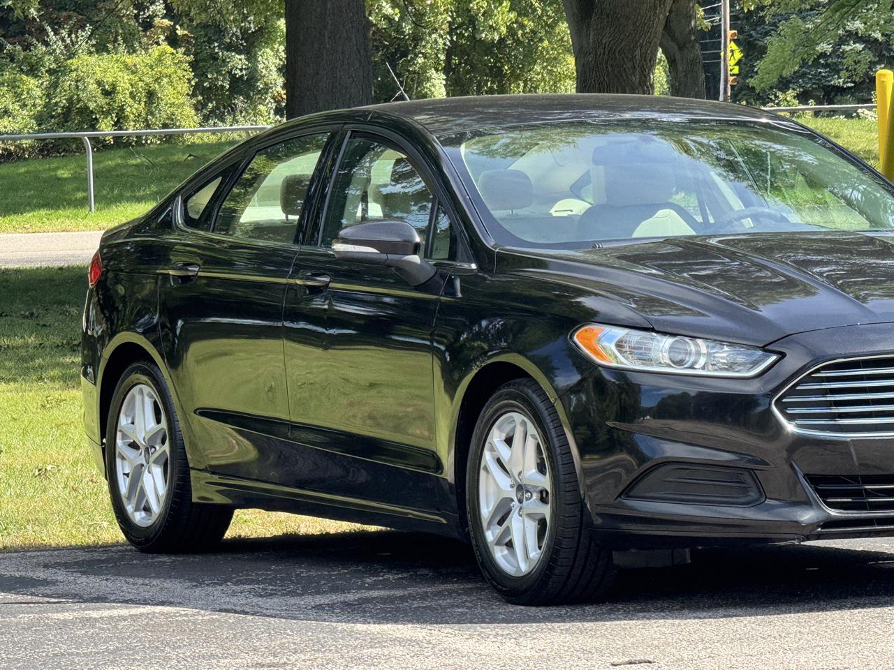 Ford Fusion photo 17