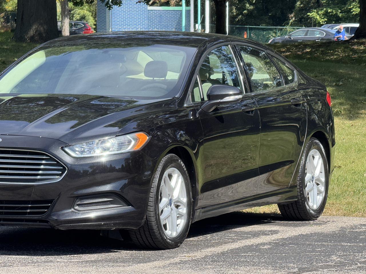 Ford Fusion photo 18