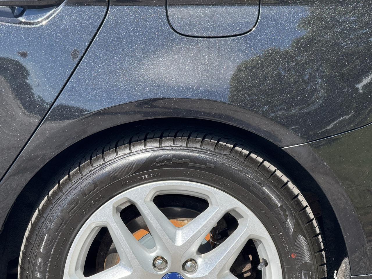 Ford Fusion photo 23