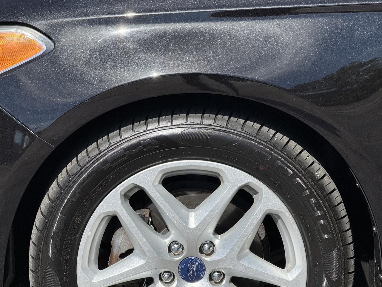 Ford Fusion photo 24
