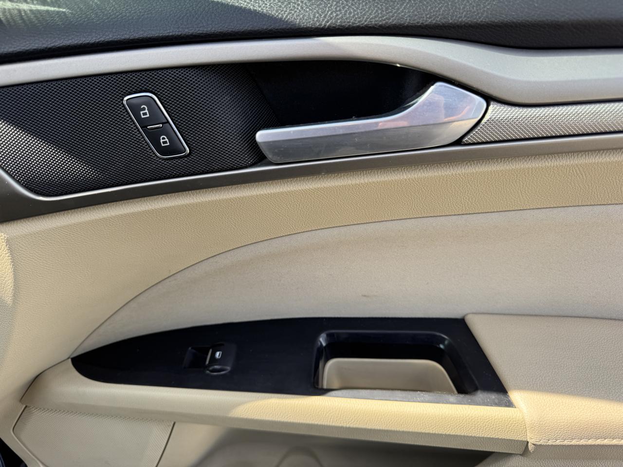 Ford Fusion photo 34