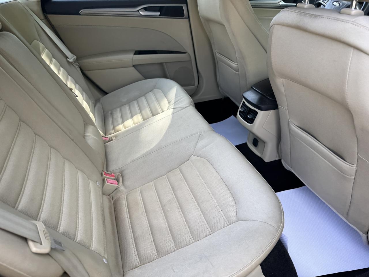 Ford Fusion photo 39