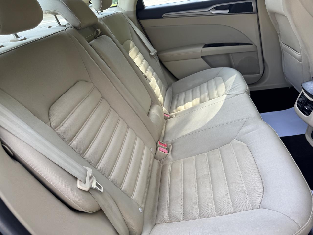 Ford Fusion photo 40