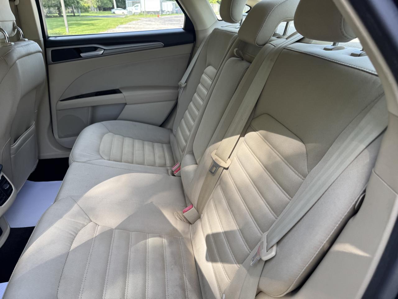 Ford Fusion photo 44