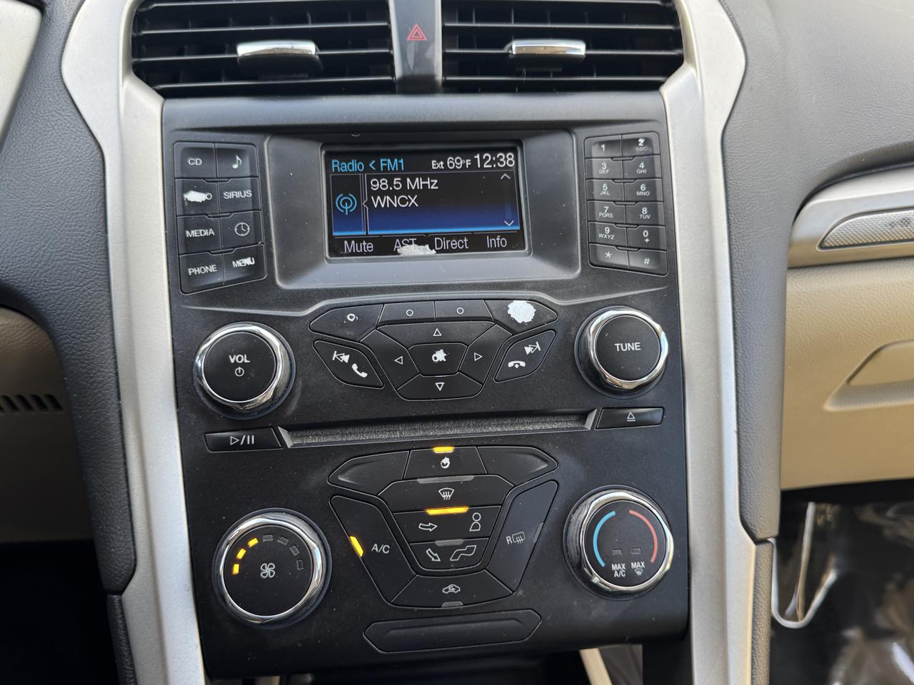 Ford Fusion photo 54