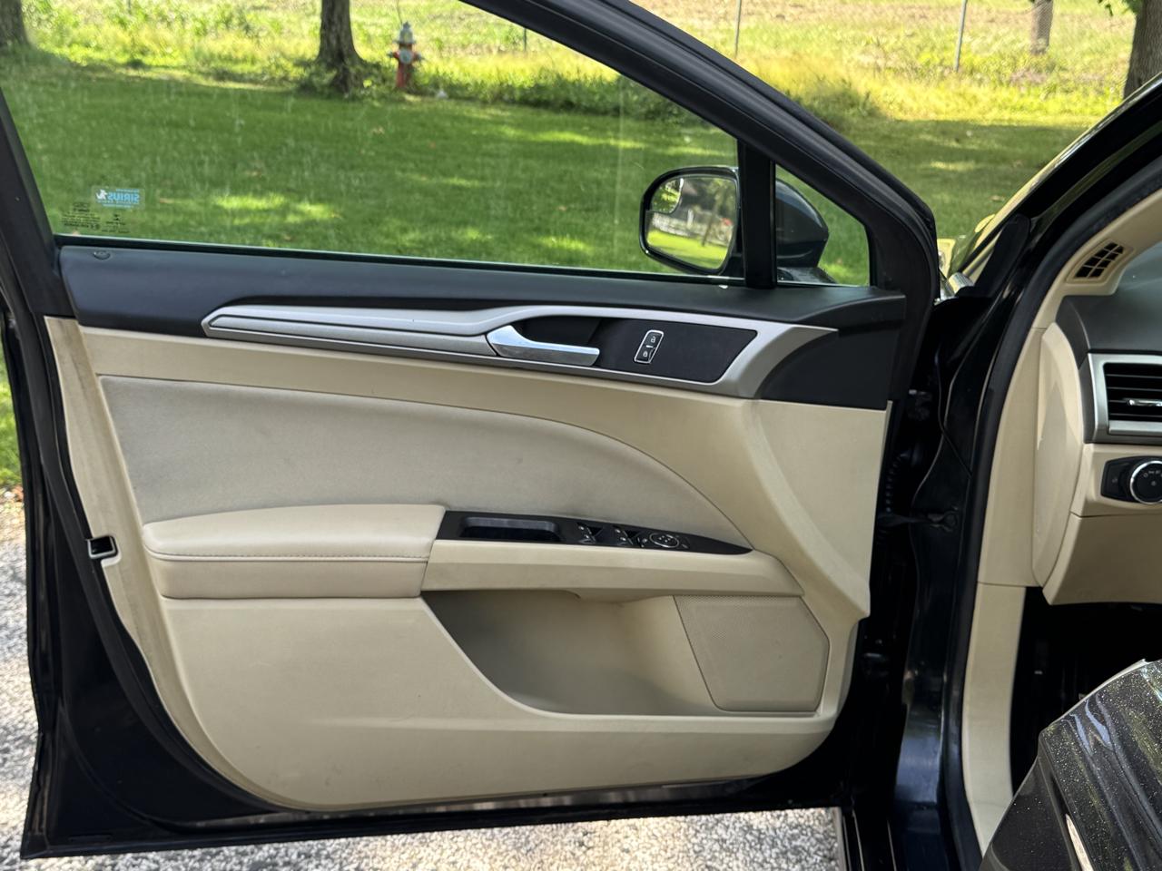 Ford Fusion photo 57