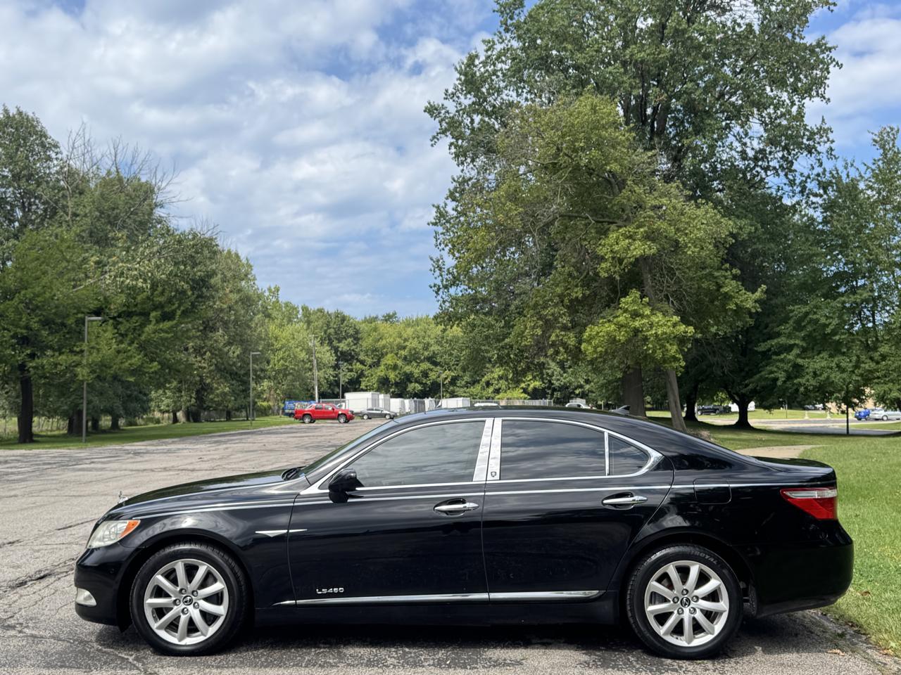 Lexus LS 460 Luxury Sedan AWD 2009
