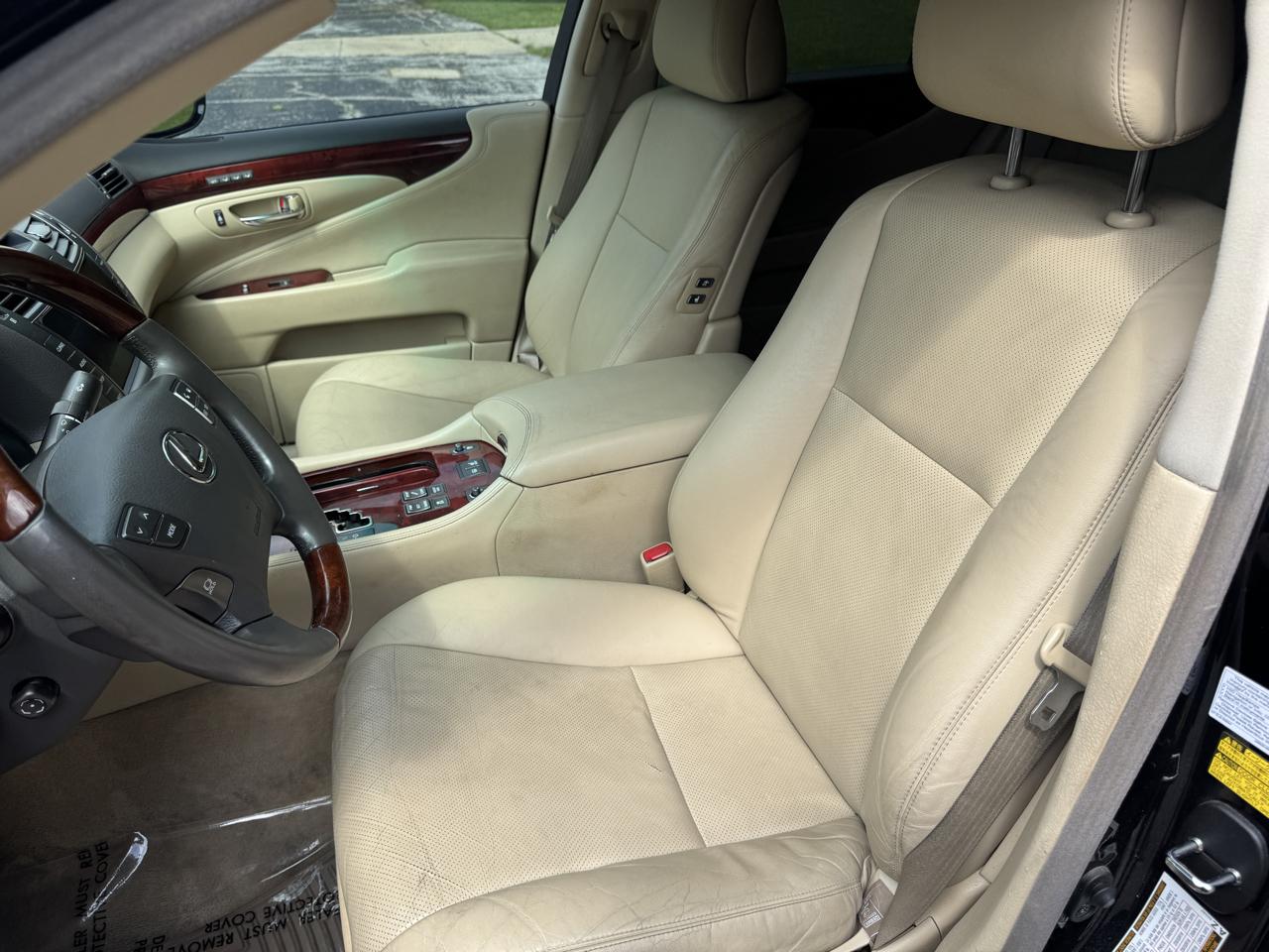 Lexus LS 460 Luxury Sedan AWD 2009