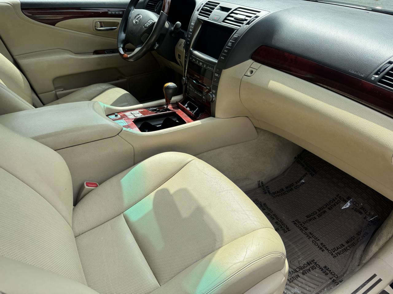 Lexus LS 460 Luxury Sedan AWD 2009