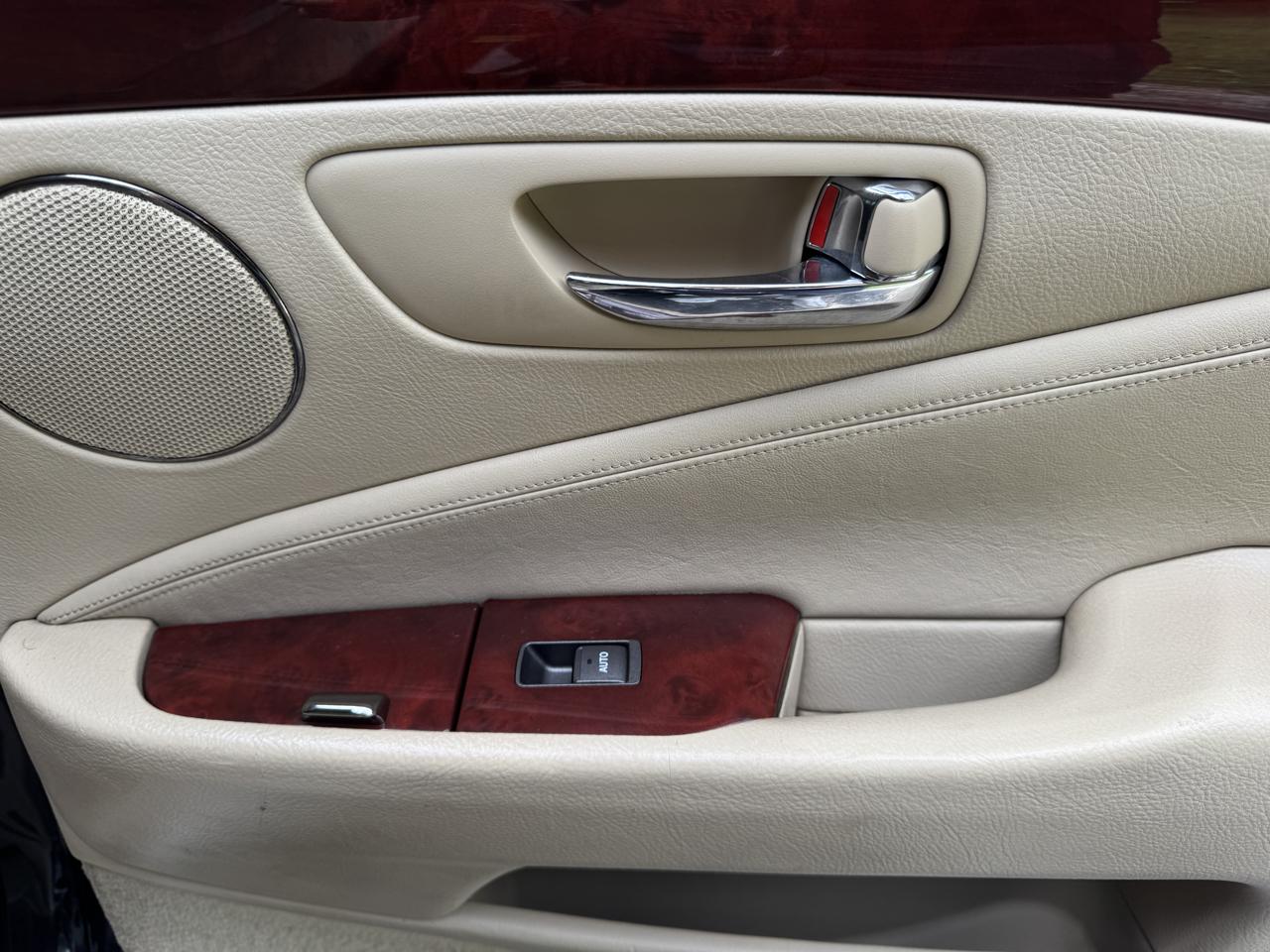 Lexus LS 460 Luxury Sedan AWD 2009