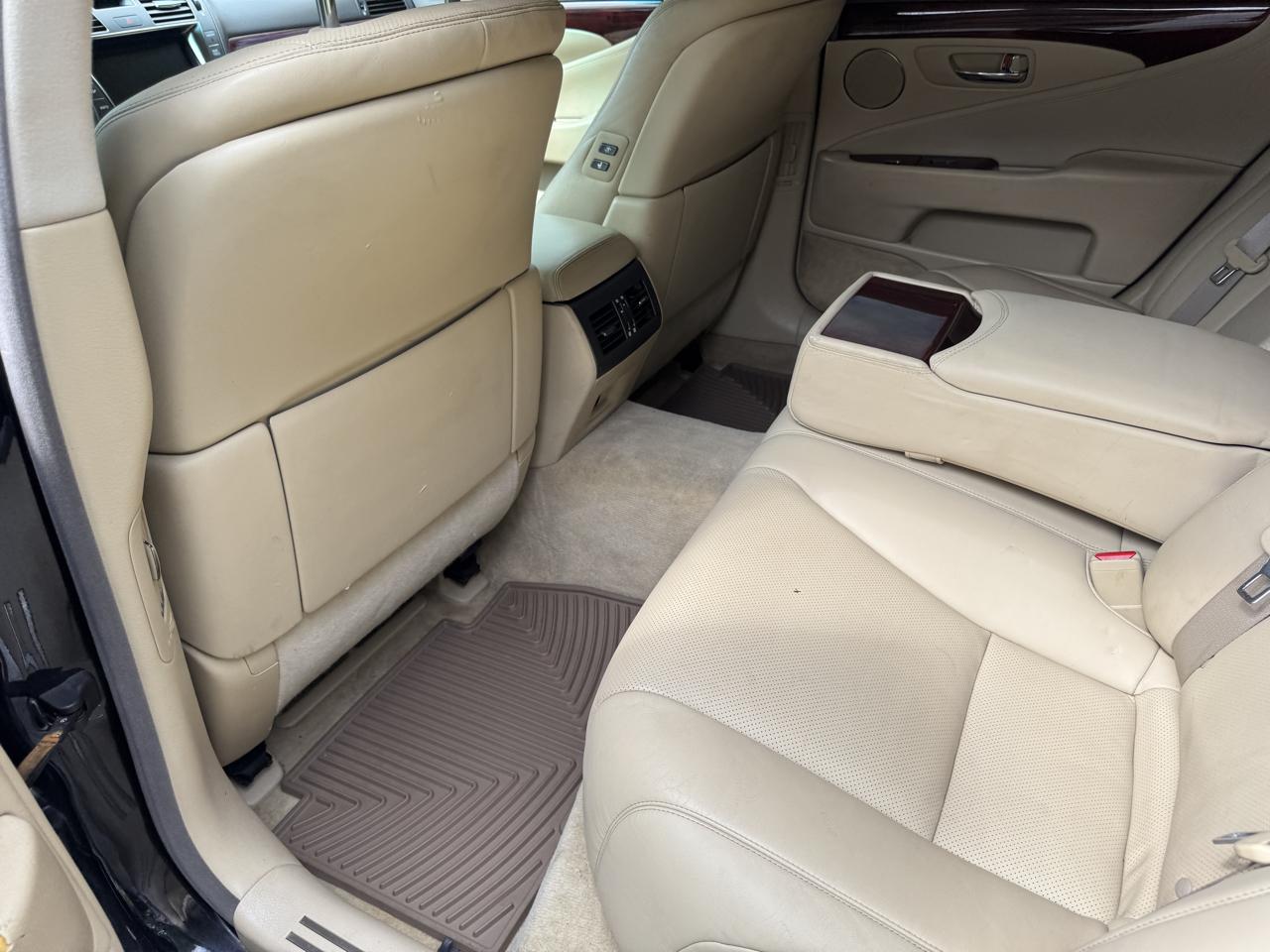 Lexus LS 460 Luxury Sedan AWD 2009