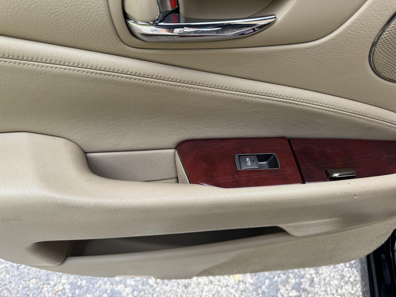 Lexus LS 460 Luxury Sedan AWD 2009