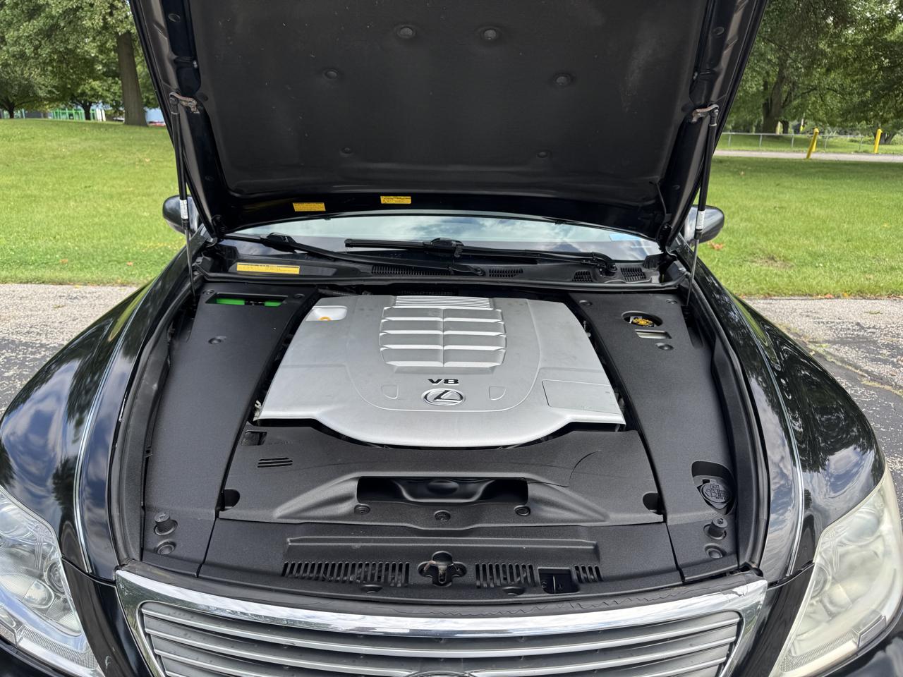 Lexus LS 460 Luxury Sedan AWD 2009