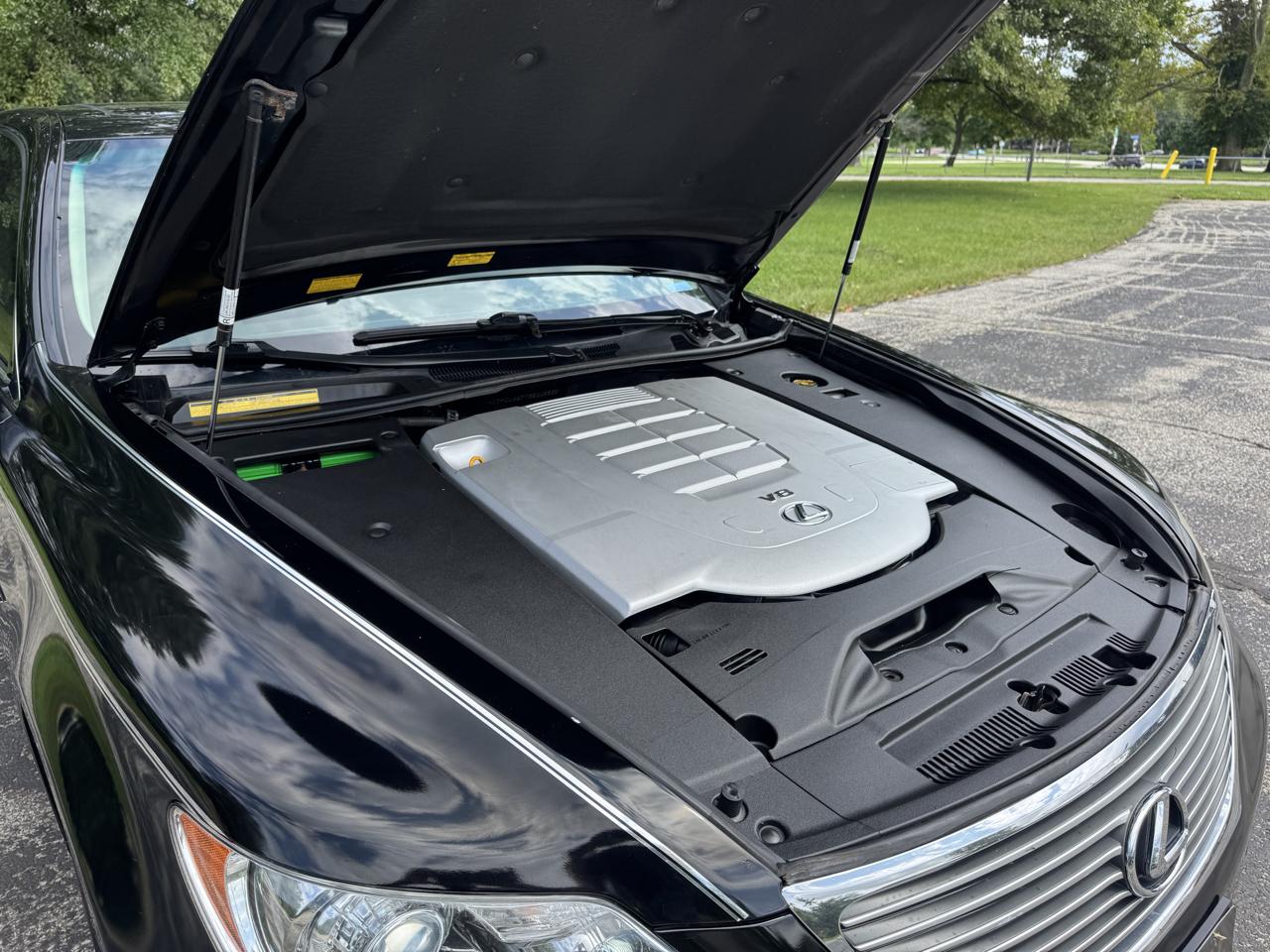 Lexus LS 460 Luxury Sedan AWD 2009