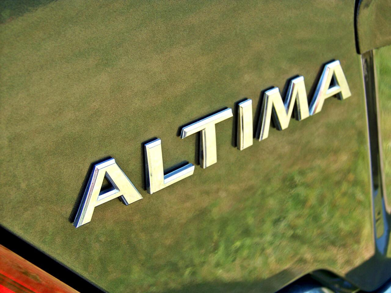 Nissan Altima 2.5 S CVT Coupe 2013