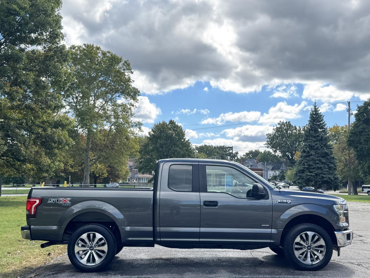 Ford F-150 photo 9