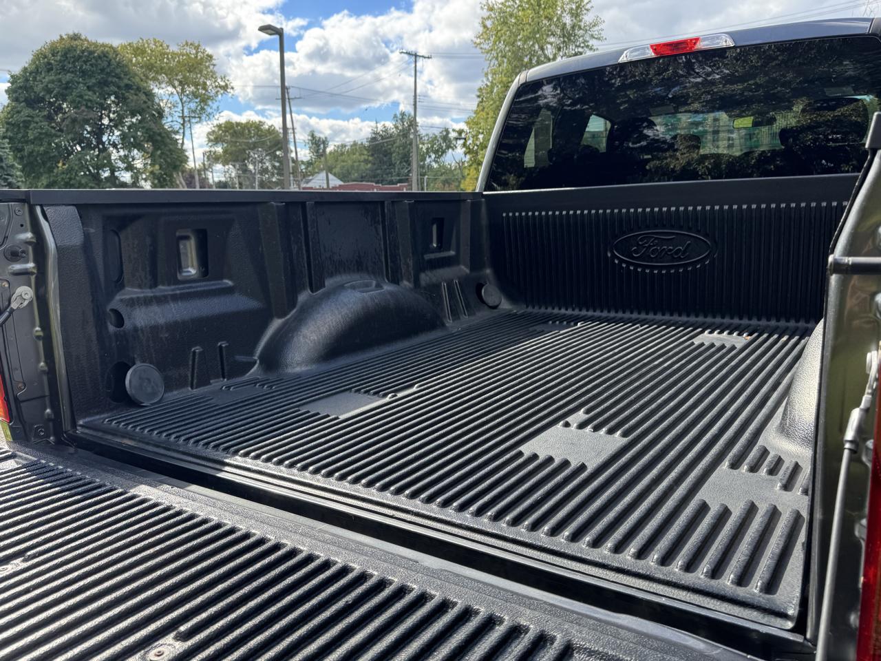 Ford F-150 photo 16