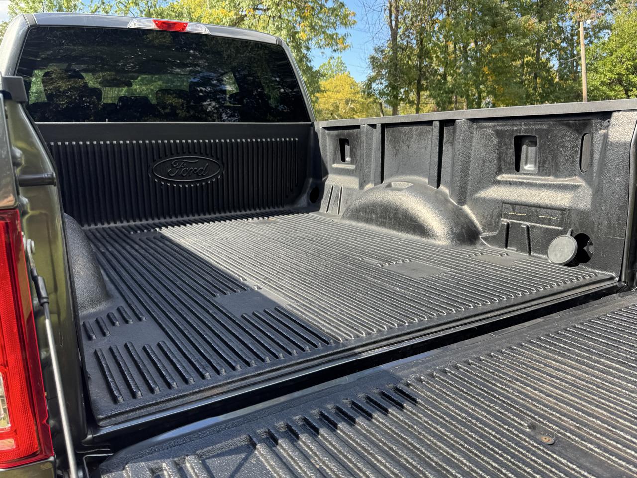 Ford F-150 photo 17