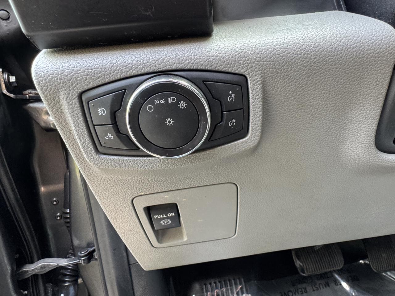 Ford F-150 photo 31