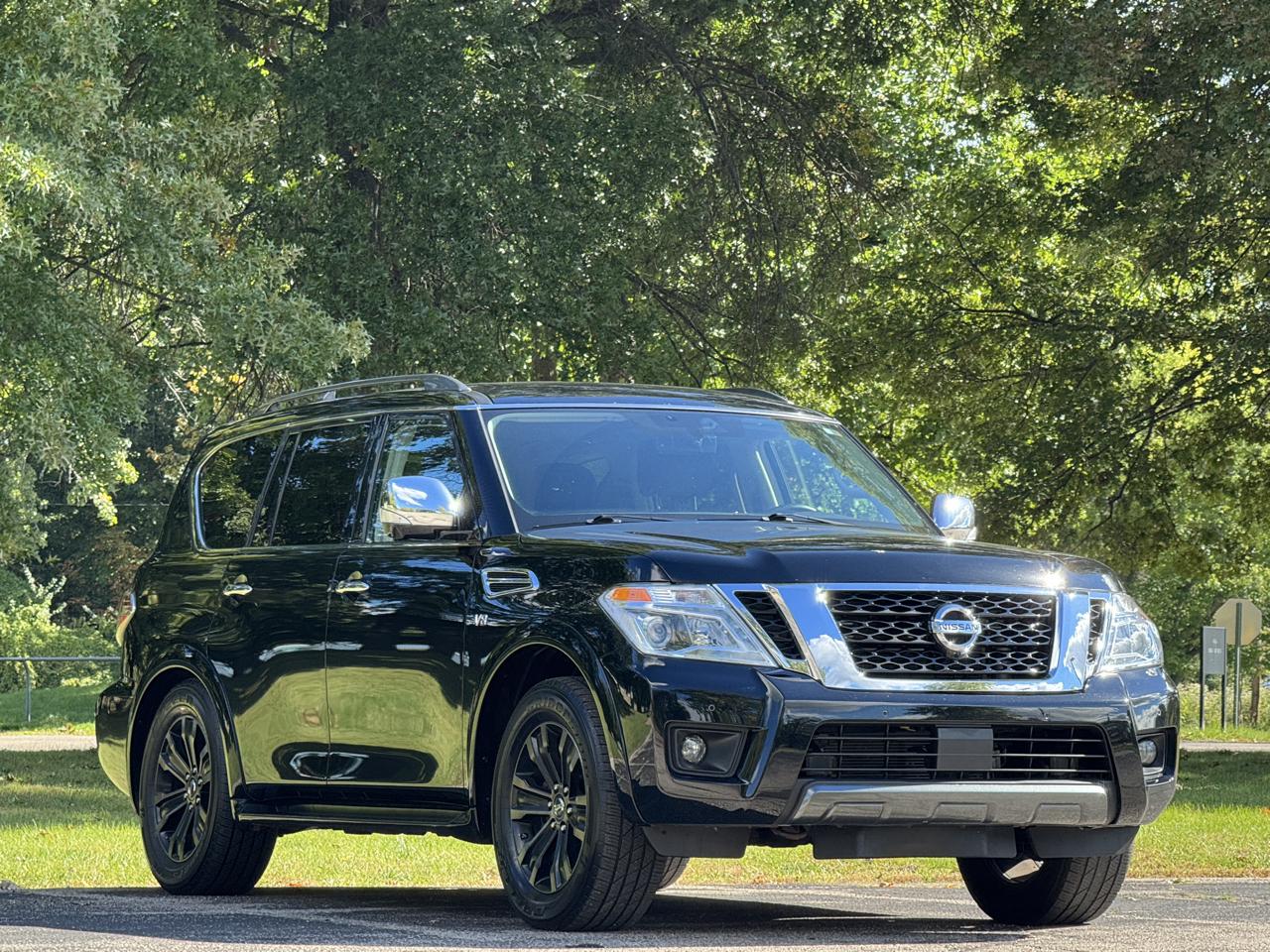 Nissan Armada photo 3