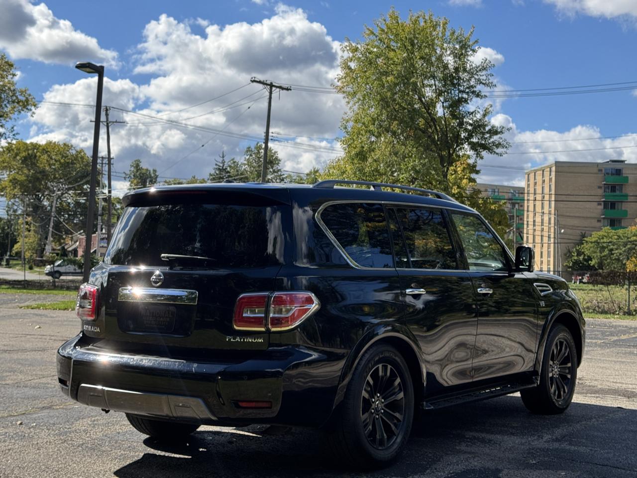 Nissan Armada photo 6