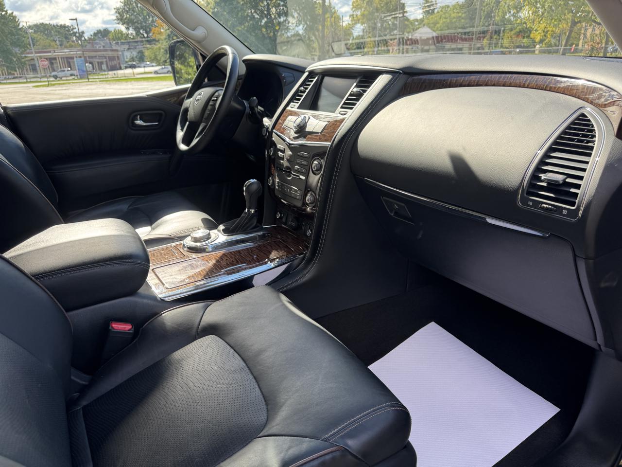 Nissan Armada photo 32