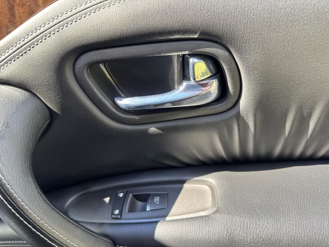 Nissan Armada photo 35