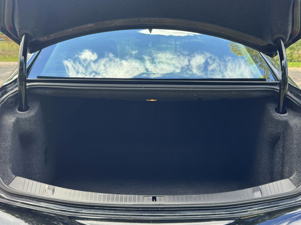 Cadillac XTS photo 16