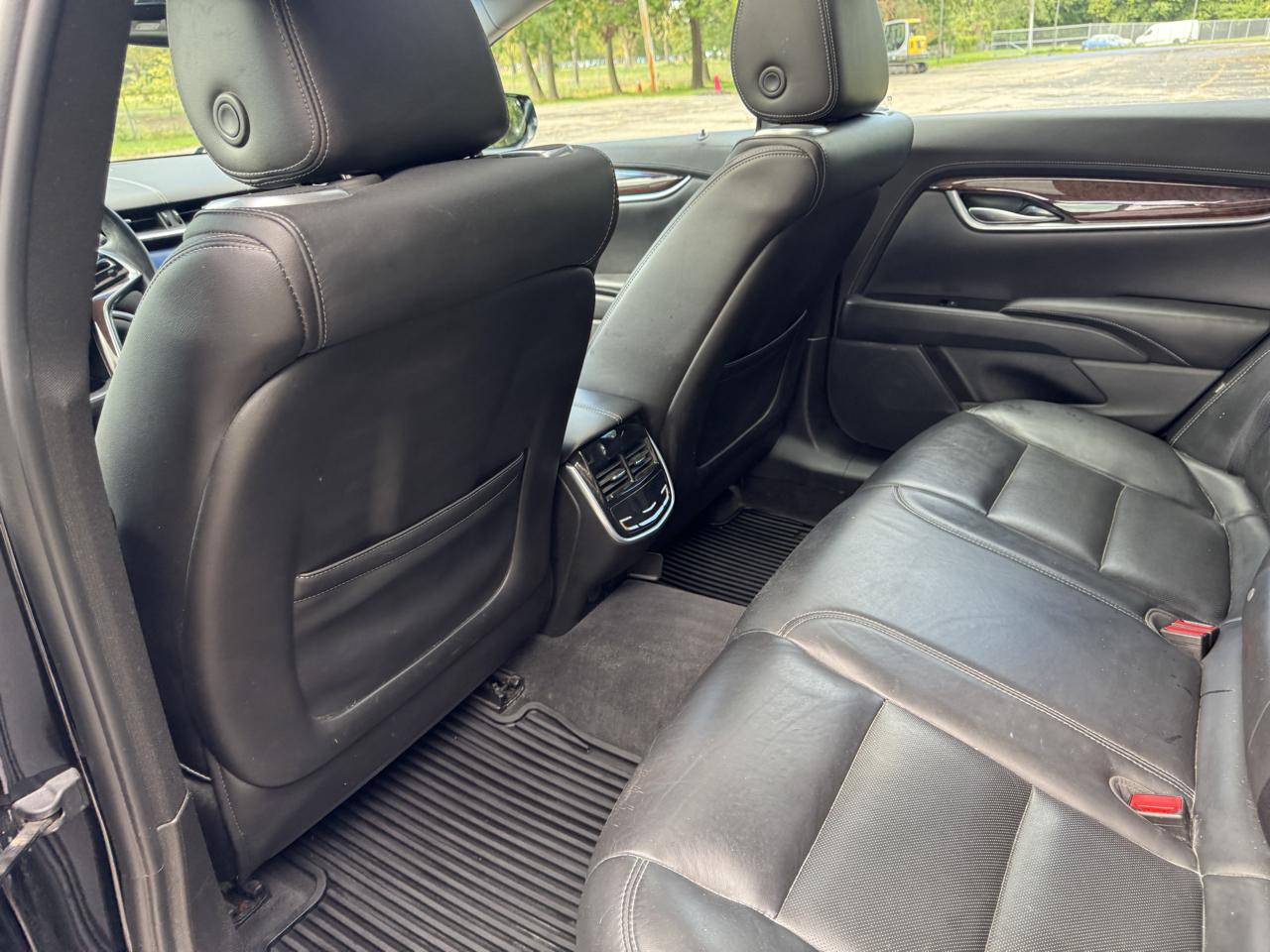 Cadillac XTS photo 38