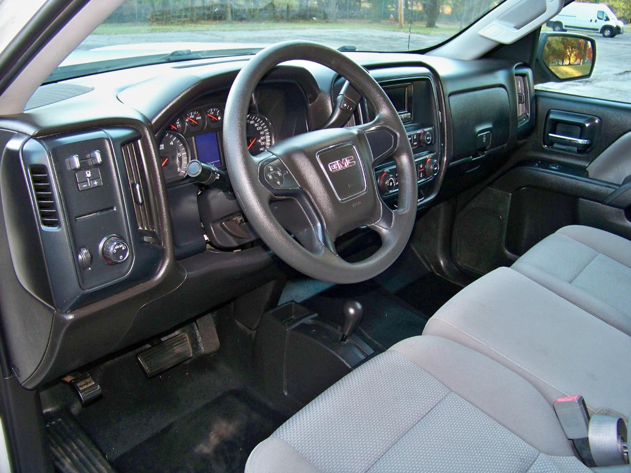 GMC Sierra 1500 Base Crew Cab 4WD 2014