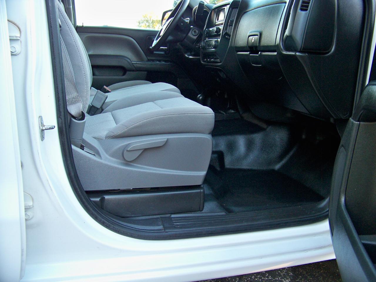 GMC Sierra 1500 Base Crew Cab 4WD 2014