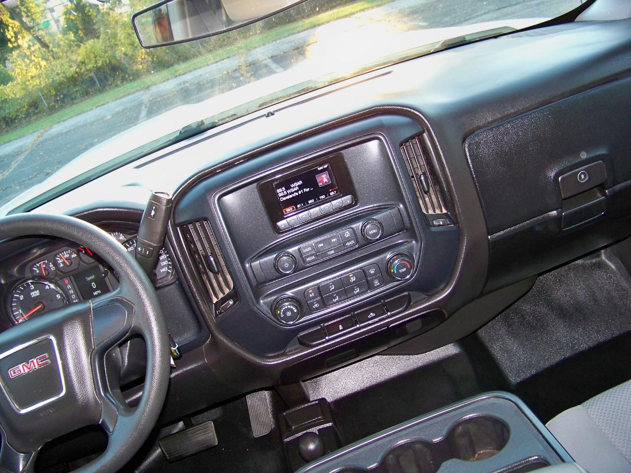 GMC Sierra 1500 Base Crew Cab 4WD 2014