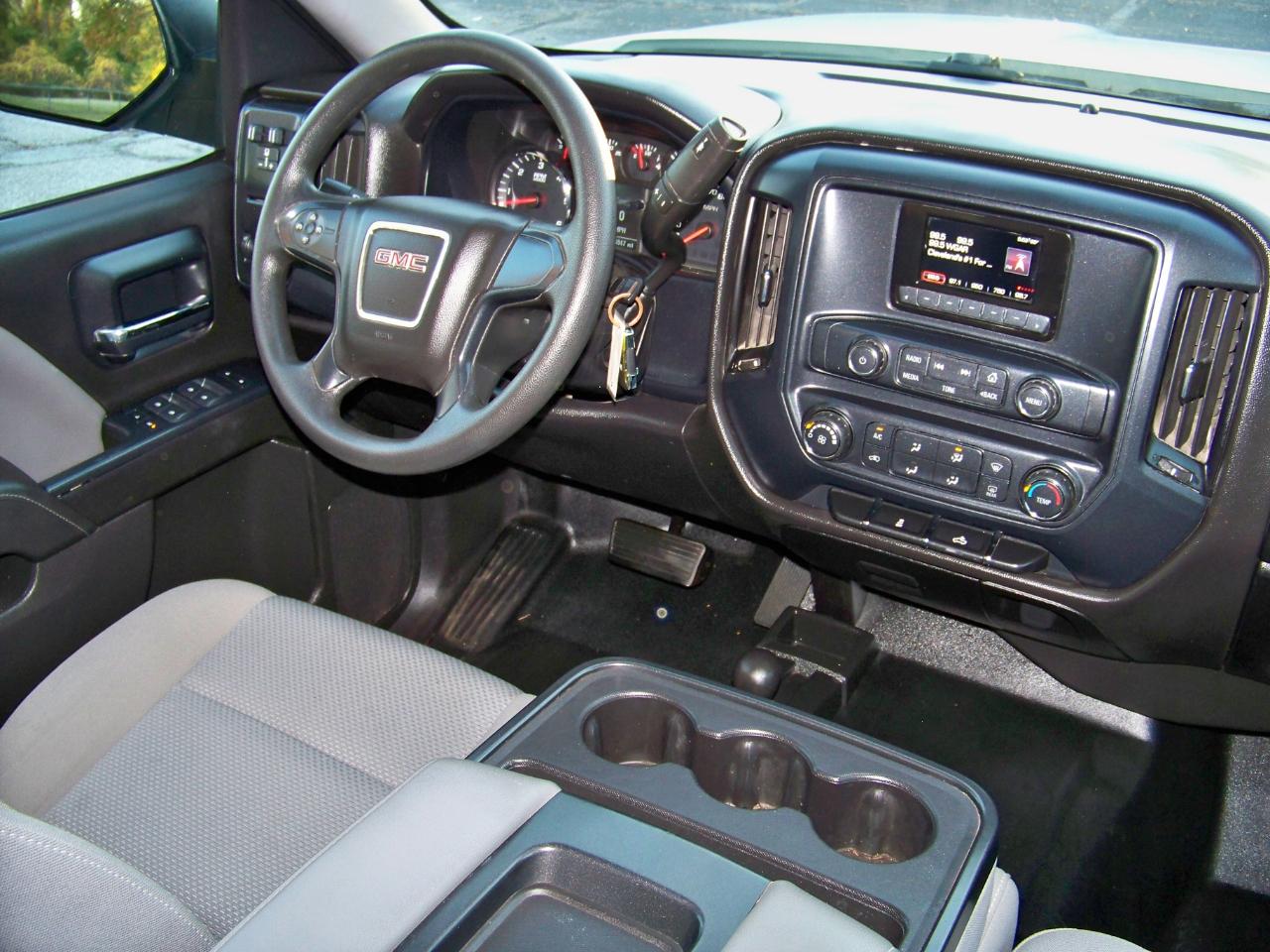 GMC Sierra 1500 Base Crew Cab 4WD 2014