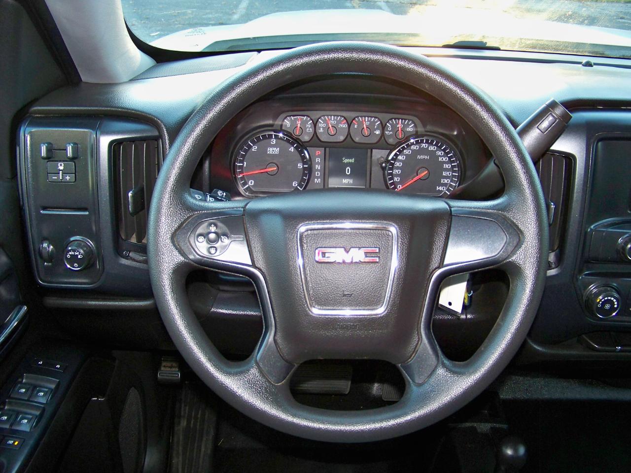 GMC Sierra 1500 Base Crew Cab 4WD 2014