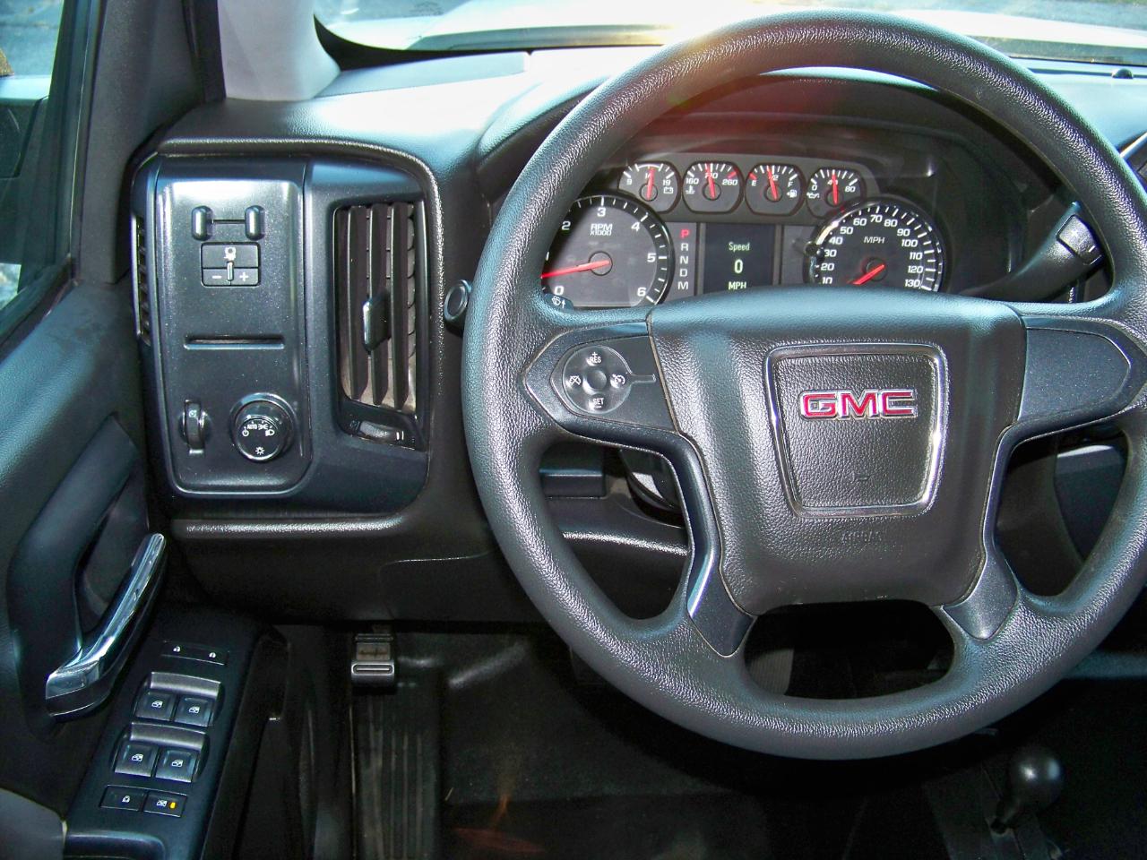 GMC Sierra 1500 Base Crew Cab 4WD 2014