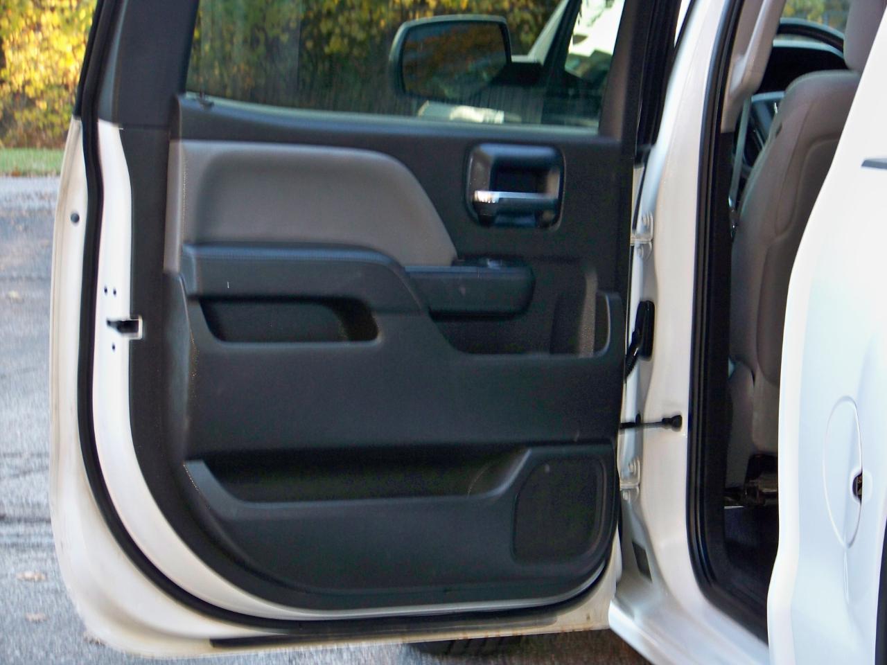 GMC Sierra 1500 Base Crew Cab 4WD 2014
