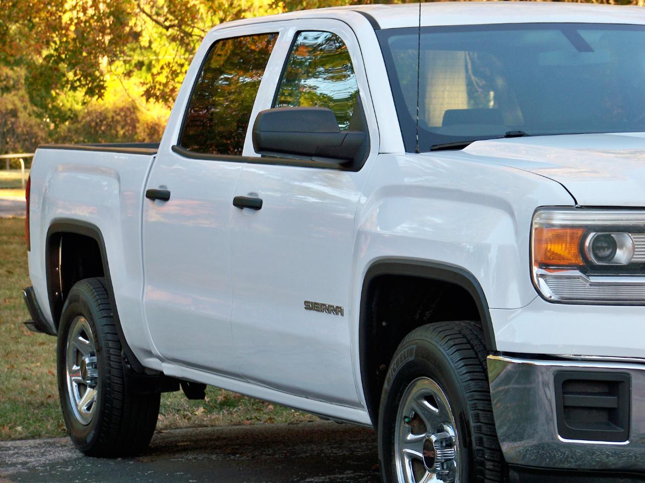 GMC Sierra 1500 Base Crew Cab 4WD 2014