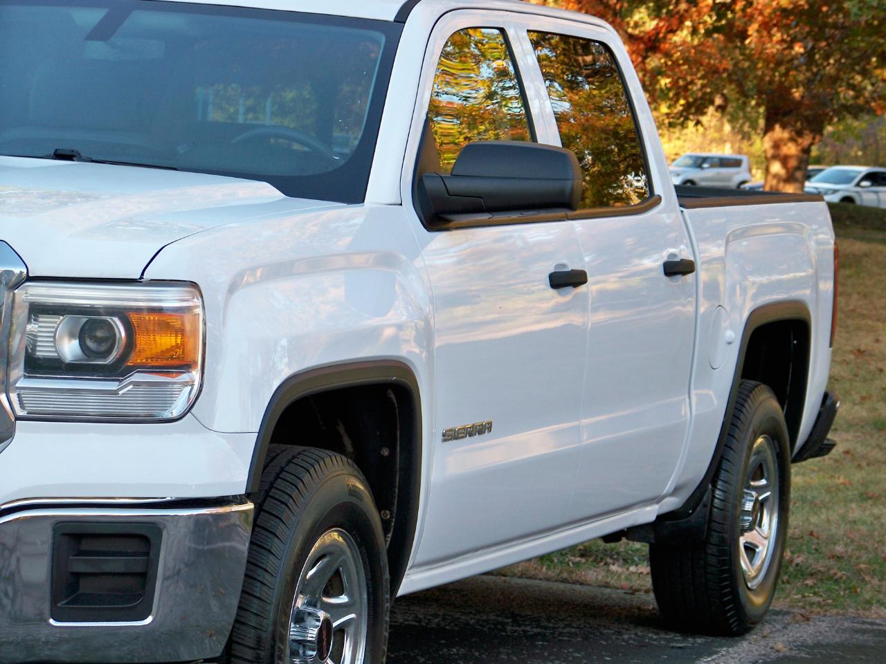 GMC Sierra 1500 Base Crew Cab 4WD 2014
