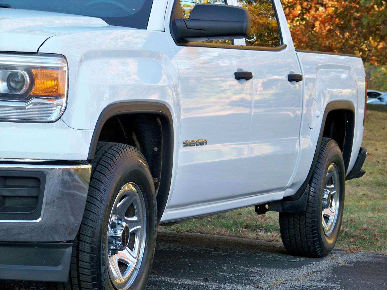 GMC Sierra 1500 Base Crew Cab 4WD 2014