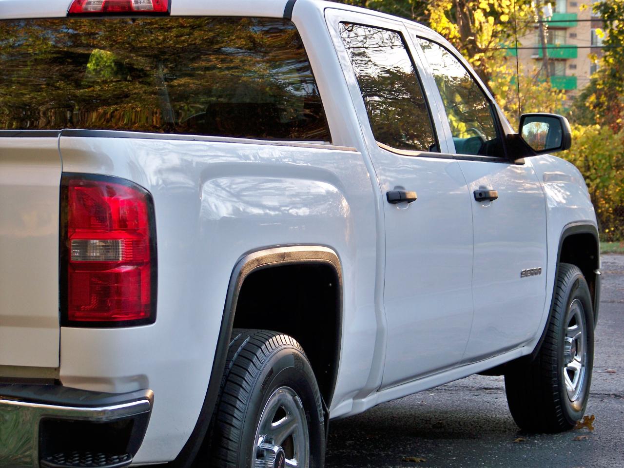 GMC Sierra 1500 Base Crew Cab 4WD 2014