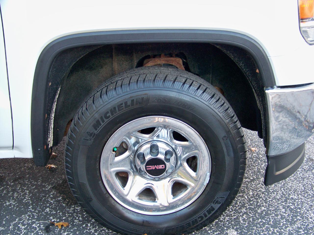 GMC Sierra 1500 Base Crew Cab 4WD 2014