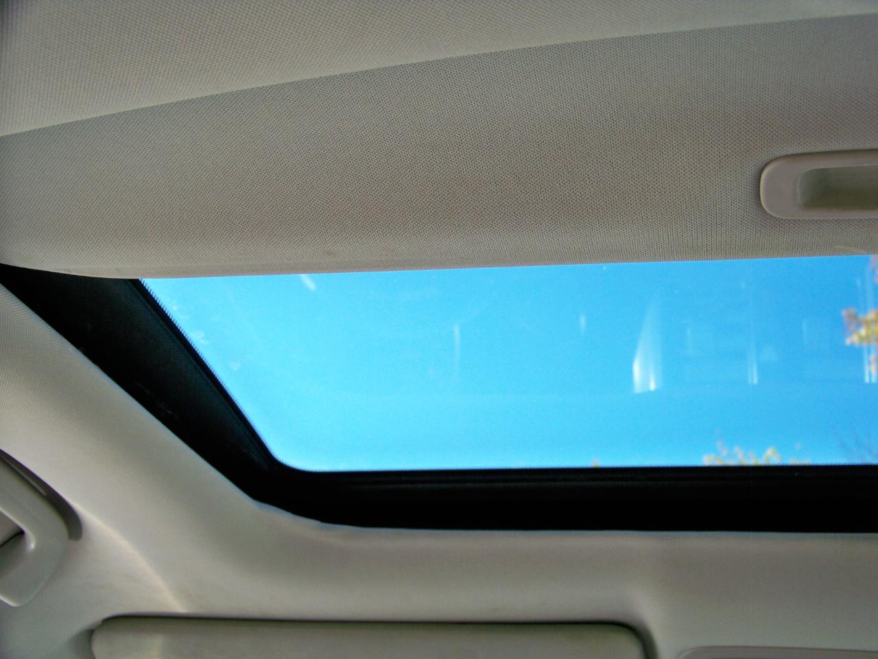 Honda CR-V EX-L AWD w/Navi 2010