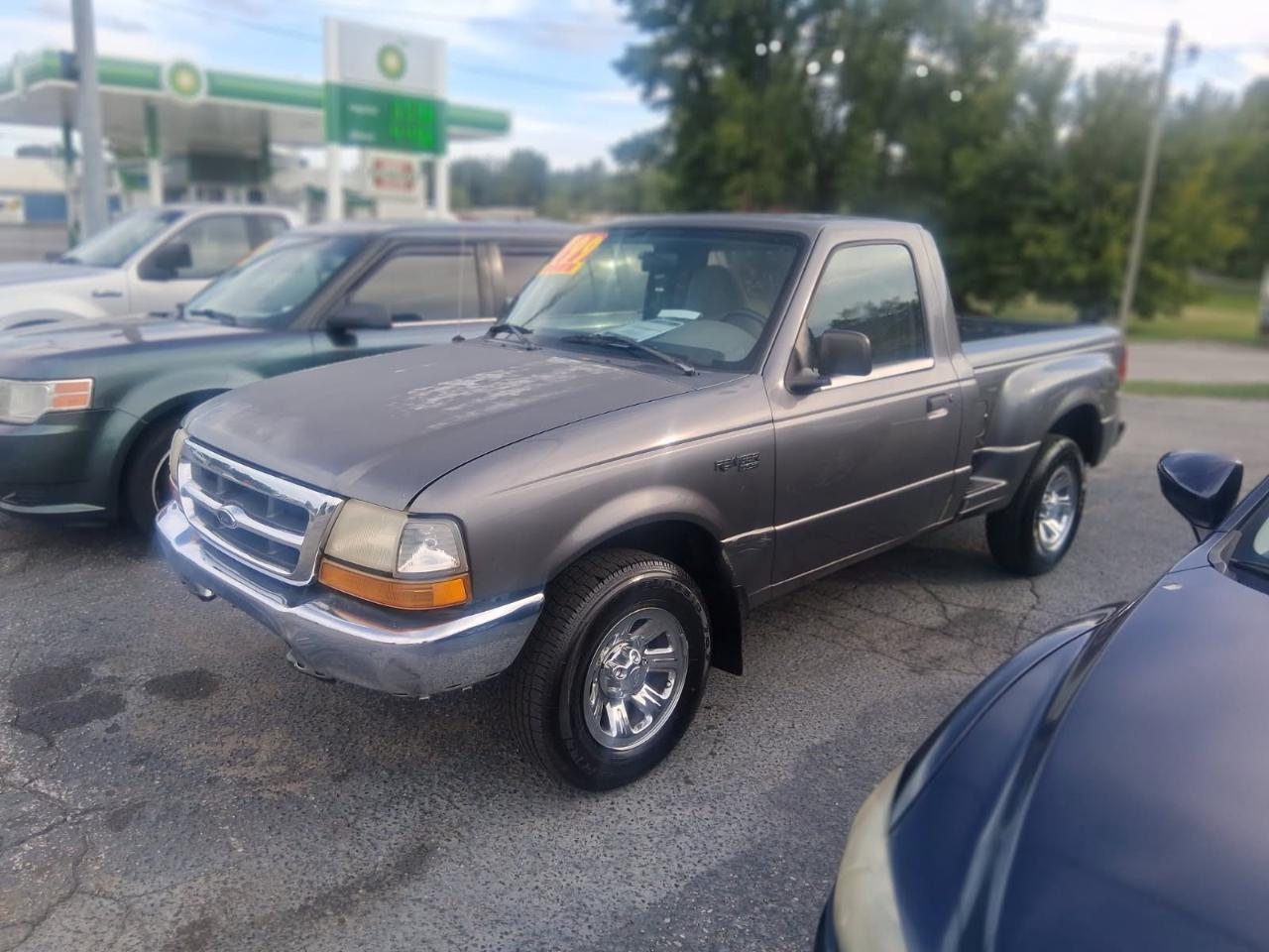Ford Ranger Reg Cab 112" WB XLT 2000