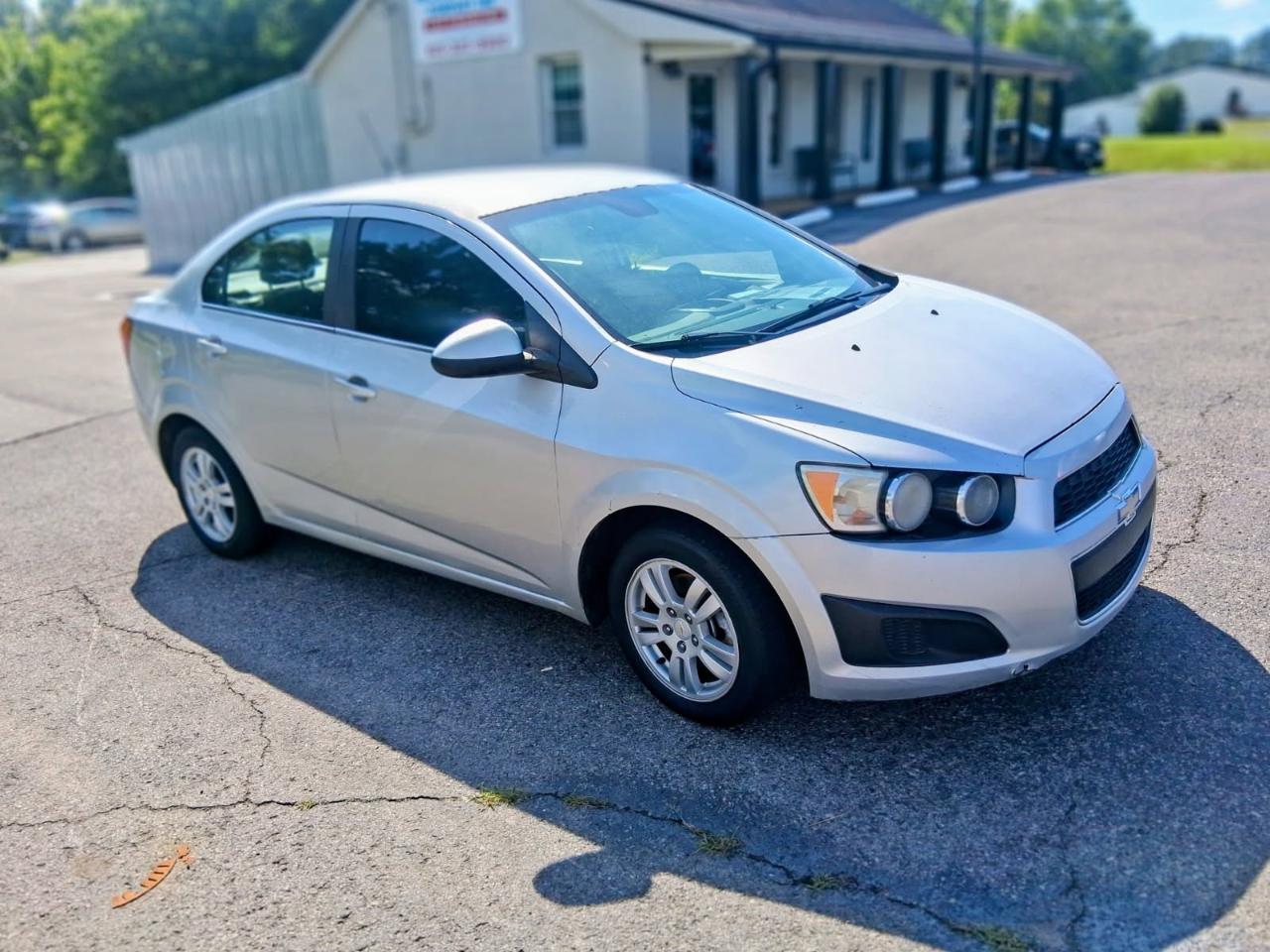 Chevrolet Sonic 4dr Sdn LT 2LT 2012