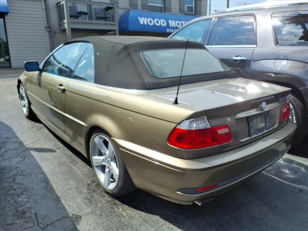 BMW 3 Series  2005