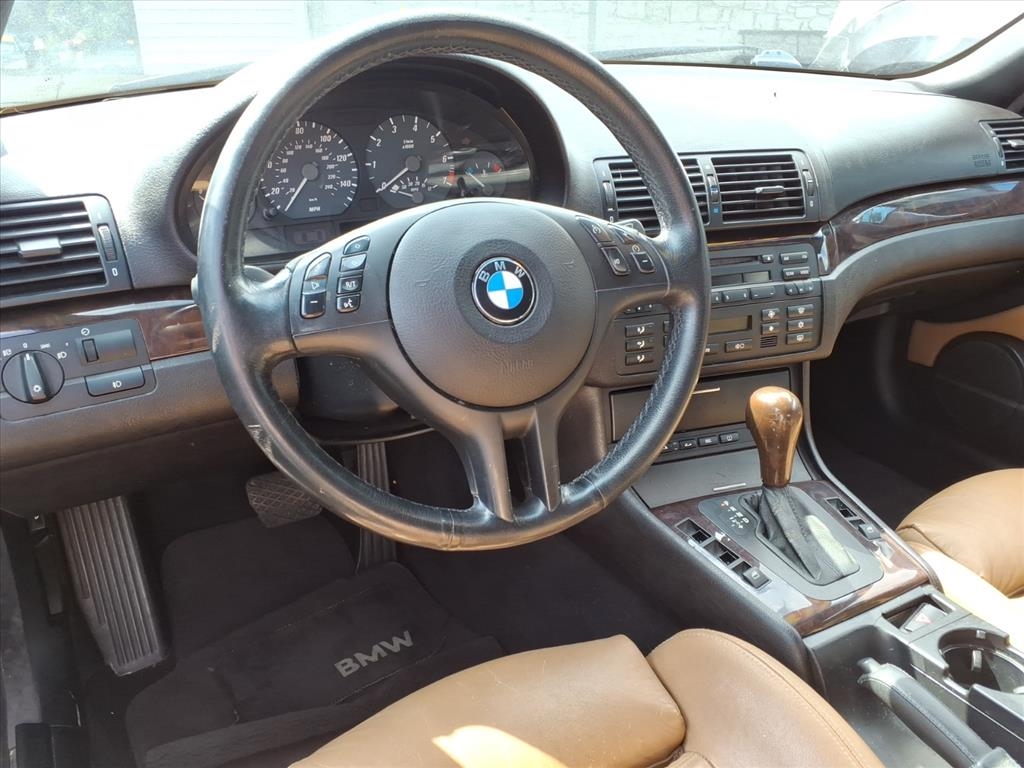 BMW 3 Series  2005